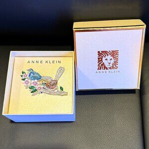 Anne Klein: Love Birds Pin